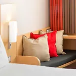 Ibis Paradiso לוגאנו