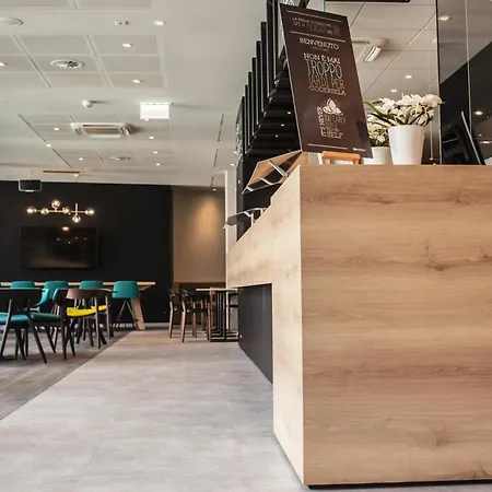 Ibis Paradiso Готель Лугано