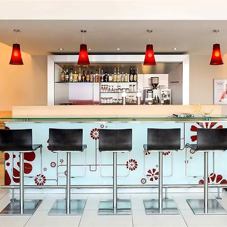 Ibis Paradiso