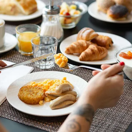 Hotel Ibis Paradiso 3*