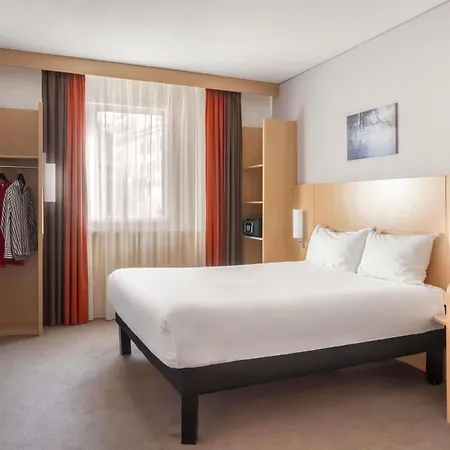 Ibis Paradiso Hotel 3*