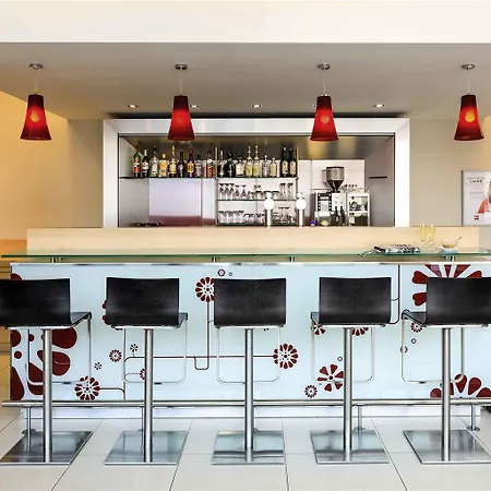 Ibis Paradiso