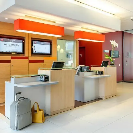 Ibis Paradiso Hotel 3*