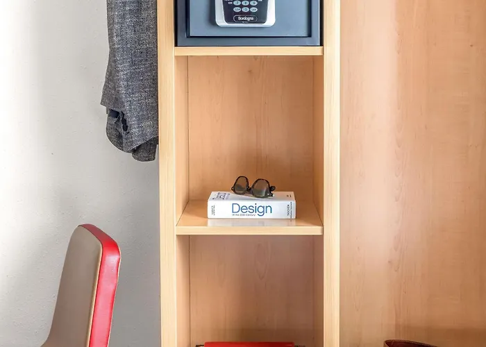 Ibis Paradiso Hotel 3*